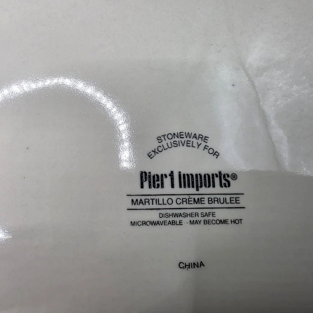 Pier 1 Imports Martillo Crème Brulee Dinner Plates Lot 2‎ Stoneware 10.5